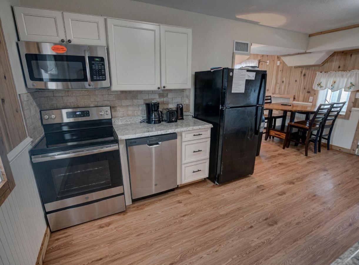 Outer Banks Motel - Village Accommodations バクストン エクステリア 写真