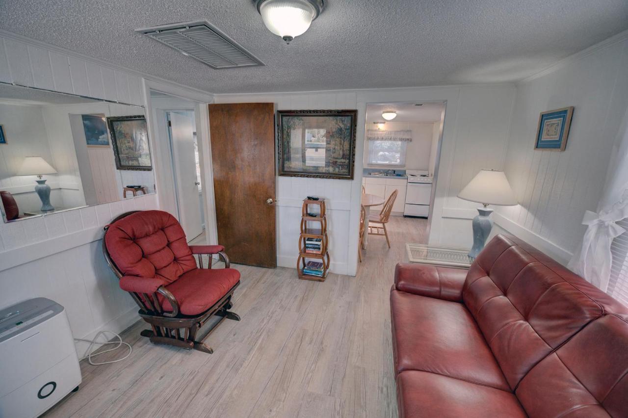 Outer Banks Motel - Village Accommodations バクストン エクステリア 写真
