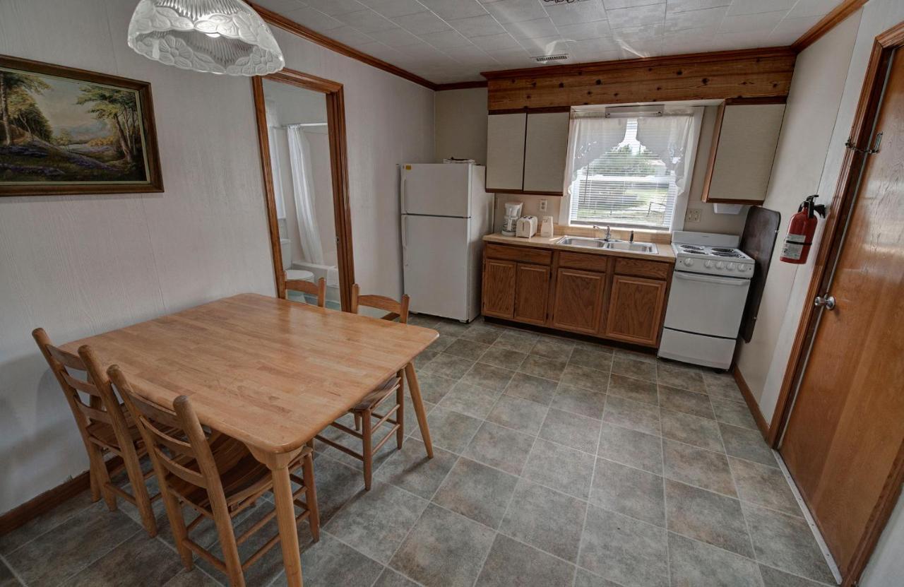 Outer Banks Motel - Village Accommodations バクストン エクステリア 写真