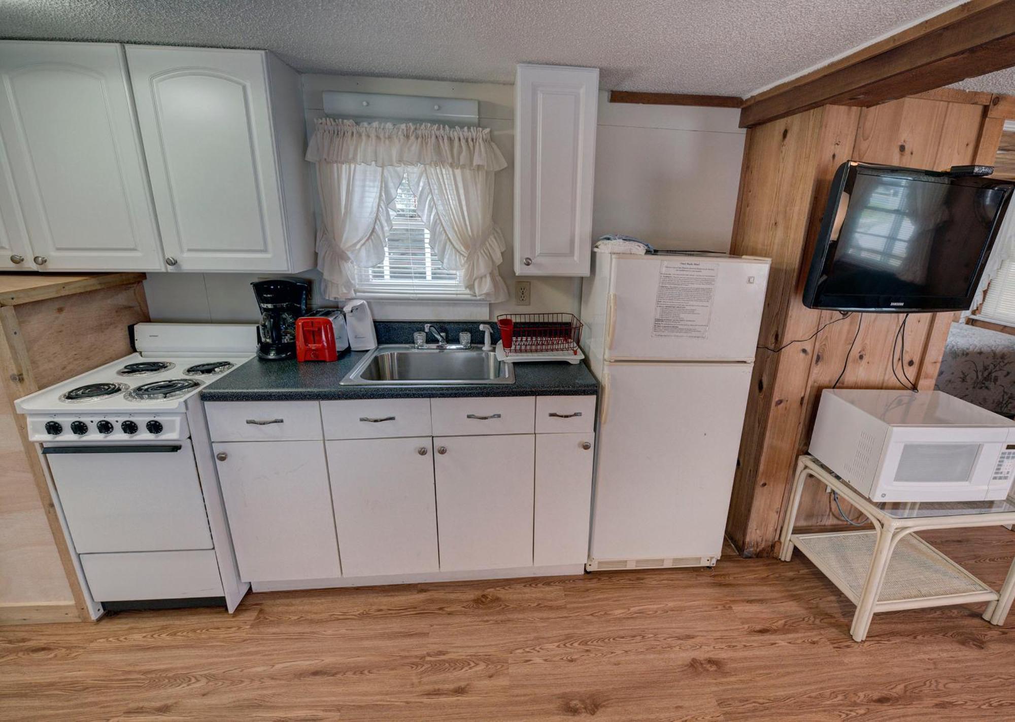 Outer Banks Motel - Village Accommodations バクストン エクステリア 写真