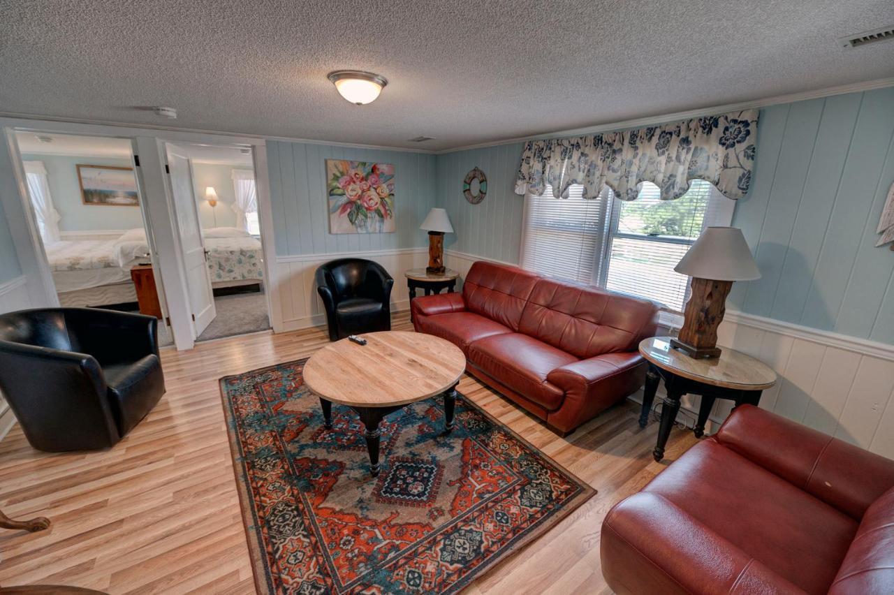 Outer Banks Motel - Village Accommodations バクストン エクステリア 写真
