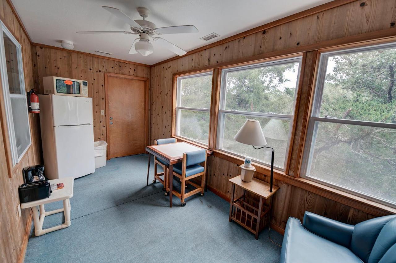 Outer Banks Motel - Village Accommodations バクストン エクステリア 写真