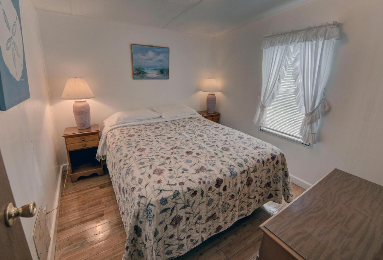 Outer Banks Motel - Village Accommodations バクストン エクステリア 写真