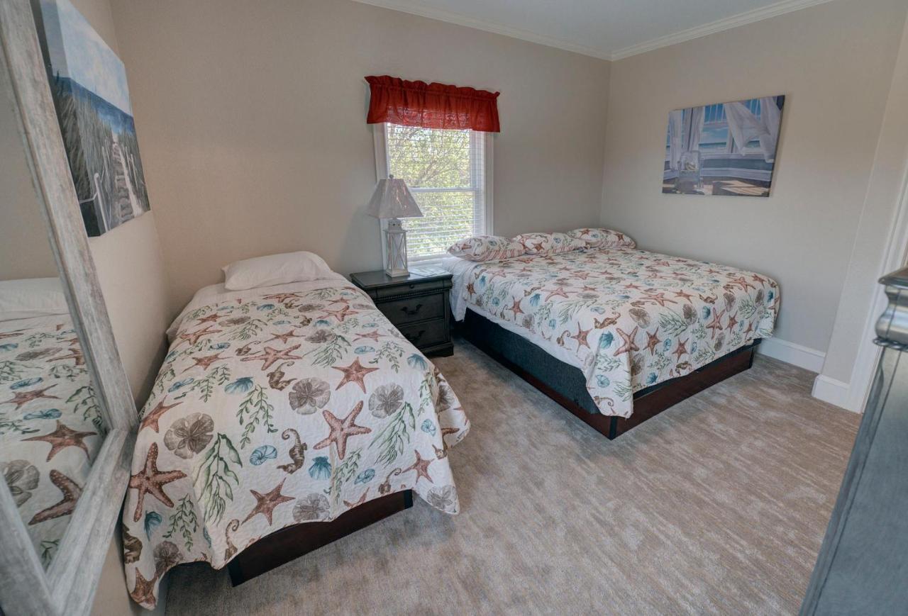 Outer Banks Motel - Village Accommodations バクストン エクステリア 写真